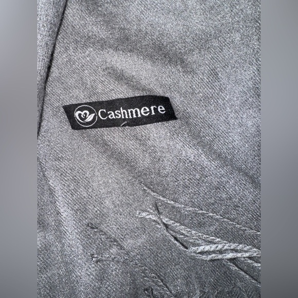 CASHMERE GREY SCARF - SHAWL - STOLE - WRAP - PLAIN LUXURY WITH FRINGE - Picture 3 of 8